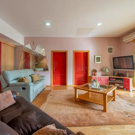 Cozy In With Wifi Holiday home
