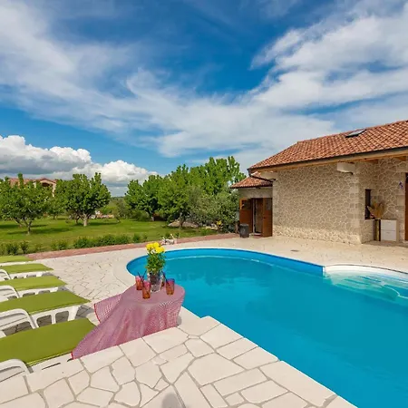 Cozy In With Wifi Holiday home *