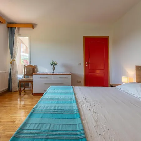 Cozy In With Wifi Holiday home